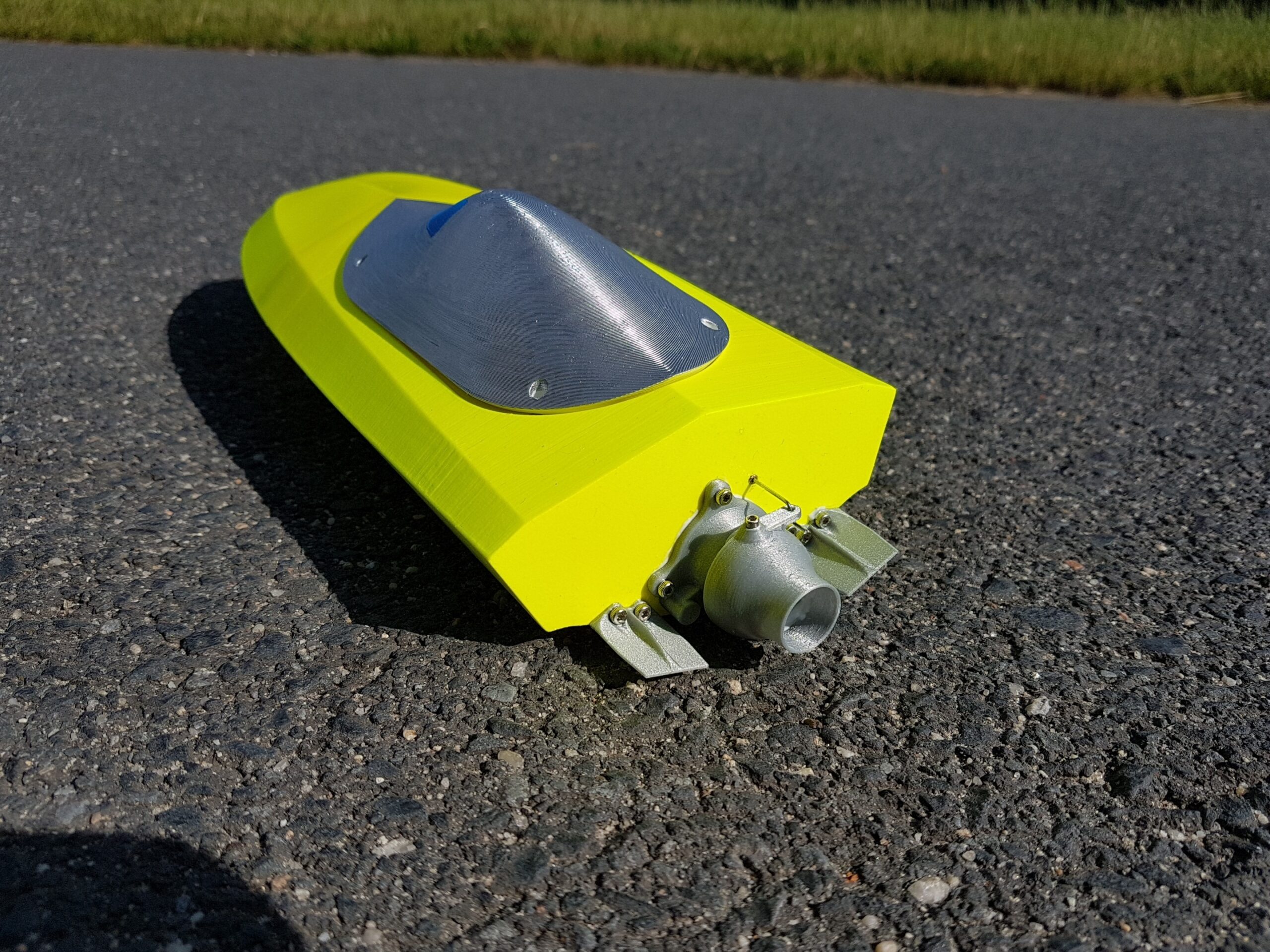 RC JET BOAT 300 - Image 3